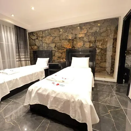 Villa Sea View With Jacuzzi, 4 Bedrooms In - Dolcevita Alanya