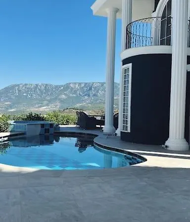 Villa Sea View With Jacuzzi, 4 Bedrooms In - Dolcevita *