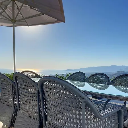 빌라 Sea View With Jacuzzi, 4 Bedrooms In - Dolcevita 알란야