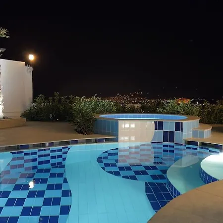 Sea View With Jacuzzi, 4 Bedrooms In - Dolcevita 빌라 알란야